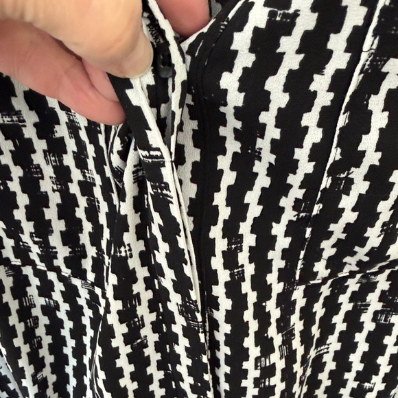Apt. 9 Black and White Long Sleeve Dress - Picture 4 of 7